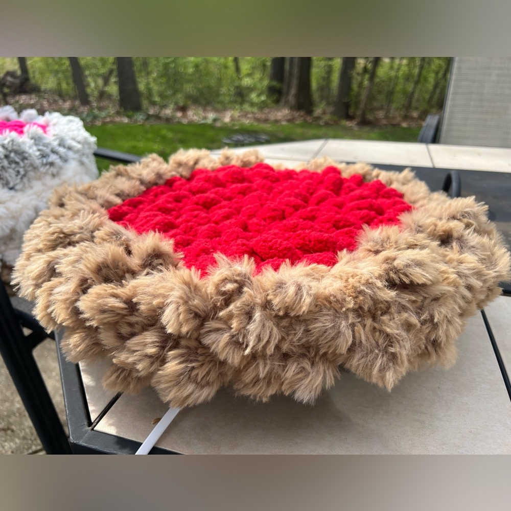 Handcrafted Cat, small dog/pet bed - Floofs Biscuit Dough, Sweater Weather line!